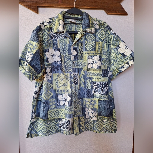 Go Barefoot Mens Floral Tribal Hawaiian Short Sleeve Button Down. Size L - Picture 1 of 6